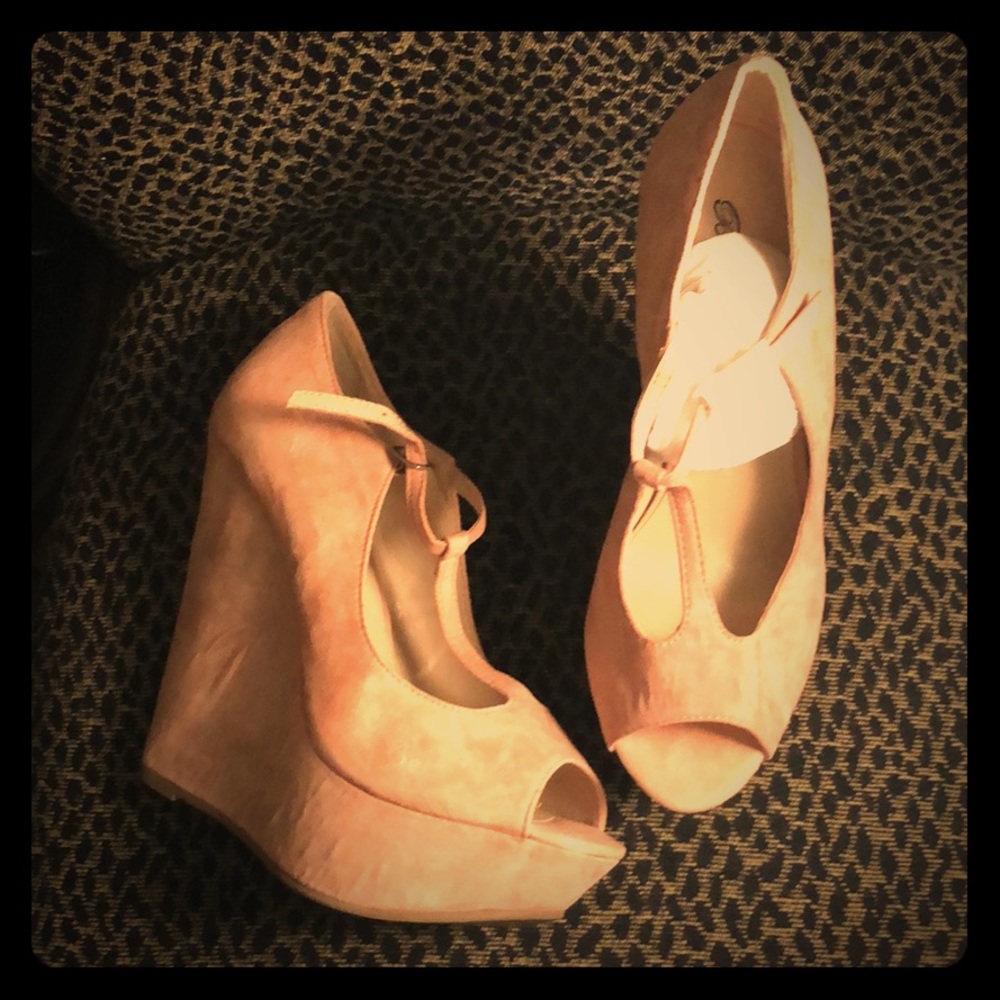Women’s shoes